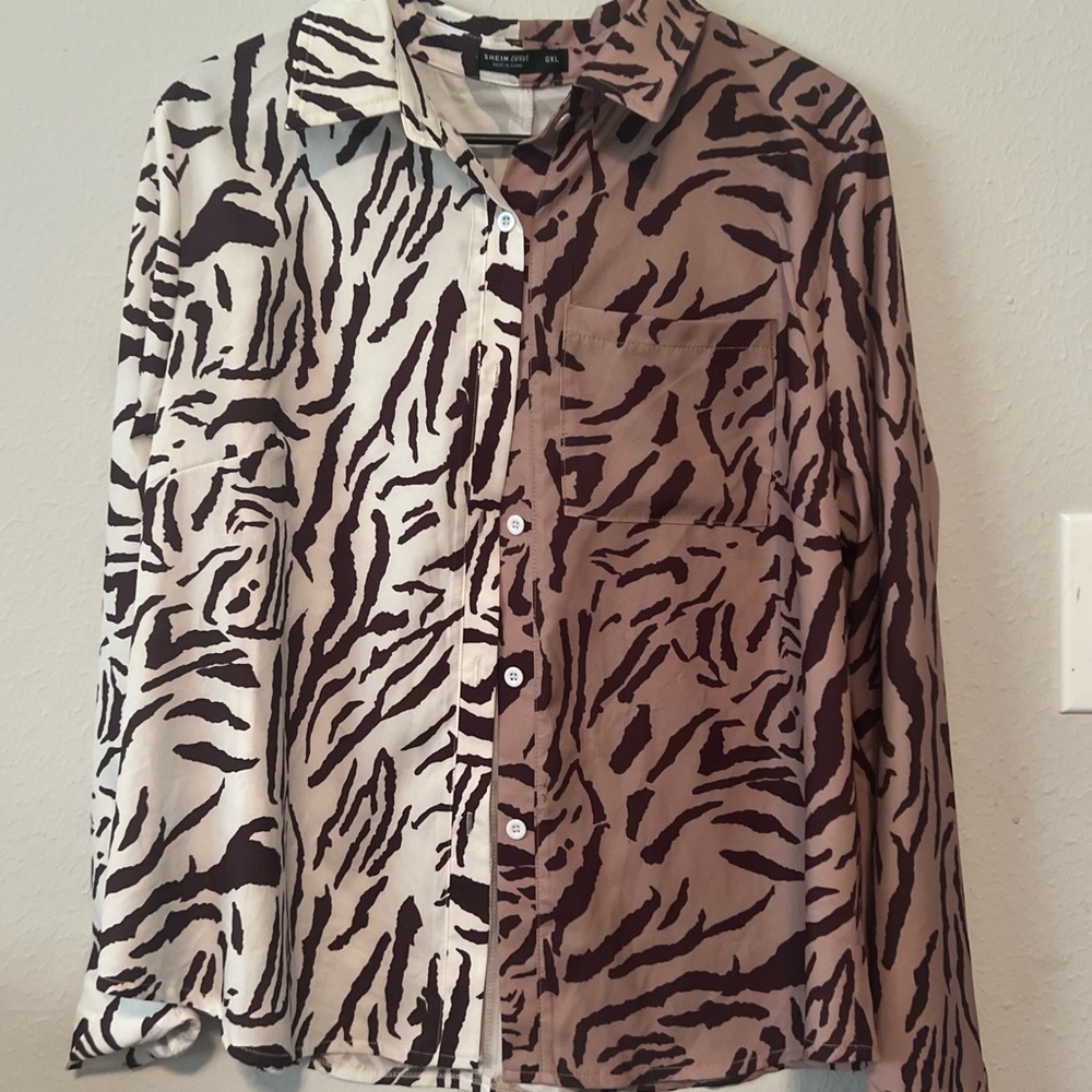 Button down blouse - Picture 2 of 4